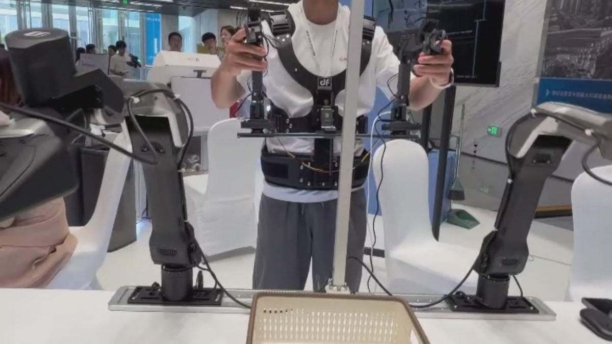 Galaxea Dynamics LEMO - Flexible Teleoperation (Optional) - A1Z-T delivers smooth, responsive teleoperation under highly dynamic conditions, supporting complex and precision-intensive tasks and VR takeover.